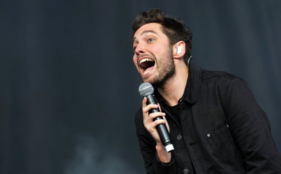 VIEW GALLERY You Me At Six