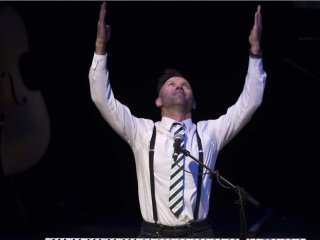 Jeffrey Straker performed at the Canadian Folk Music Awards held Nov. 8 at the Citadel Theatre in Edmonton.